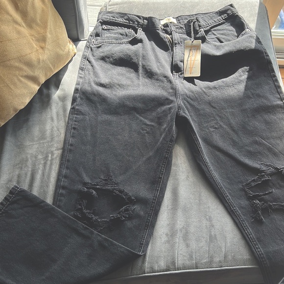 Ripped Mom Curve Jeans - Picture 1 of 5